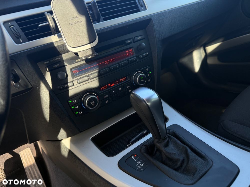 BMW Seria 3 318i - 20
