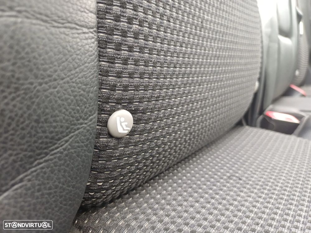 Chevrolet Captiva 2.0 VCDi Seven 7L - 38