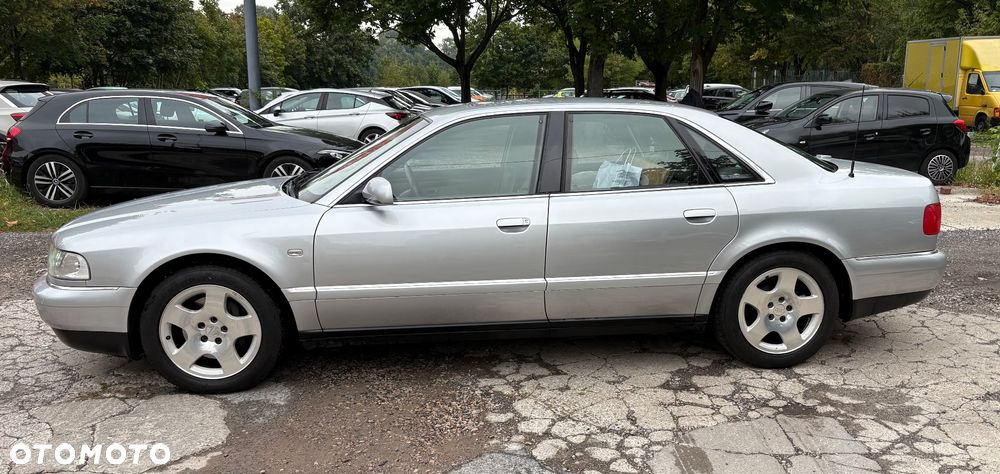 Audi A8 4.2 Quattro - 2