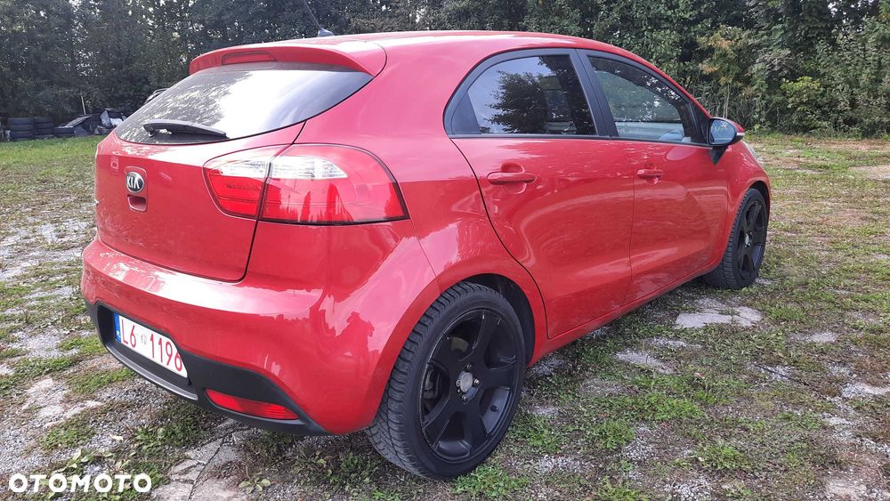 Kia Rio - 4