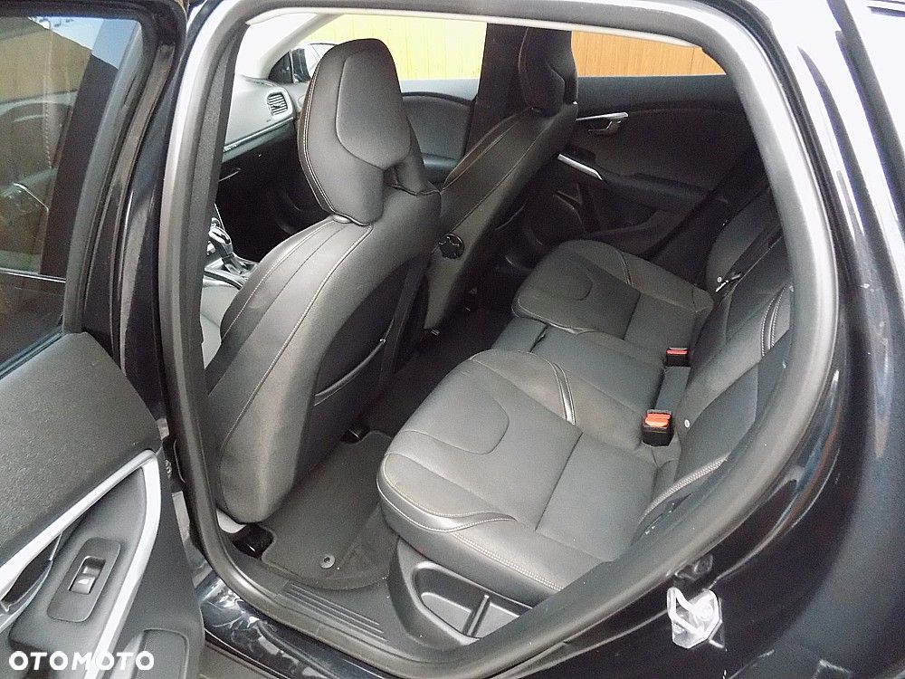 Volvo V40 Cross Country T4 AWD Momentum - 6