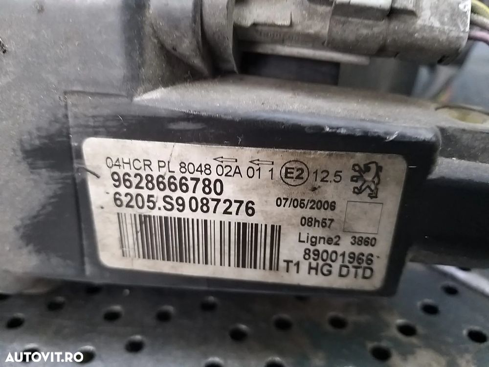 Far dreapta peugeot 206 2a c 9628666780 89001966 - 3