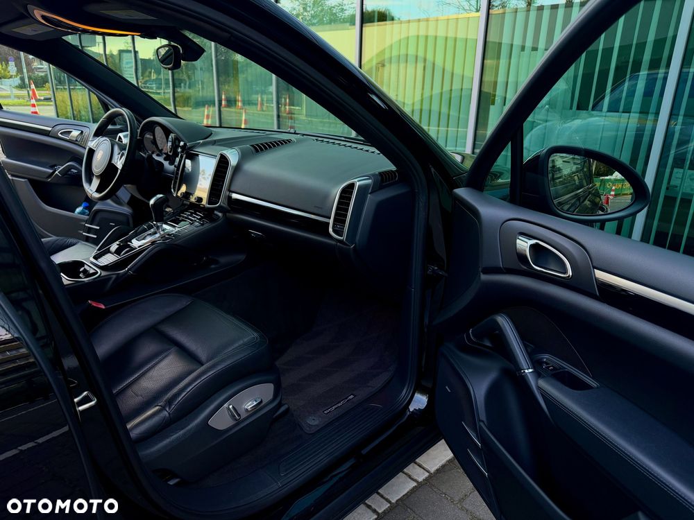 Porsche Cayenne Tiptronic S - 24