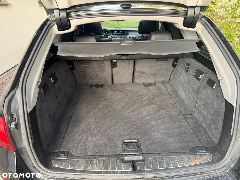 BMW Seria 5 520d xDrive - 16