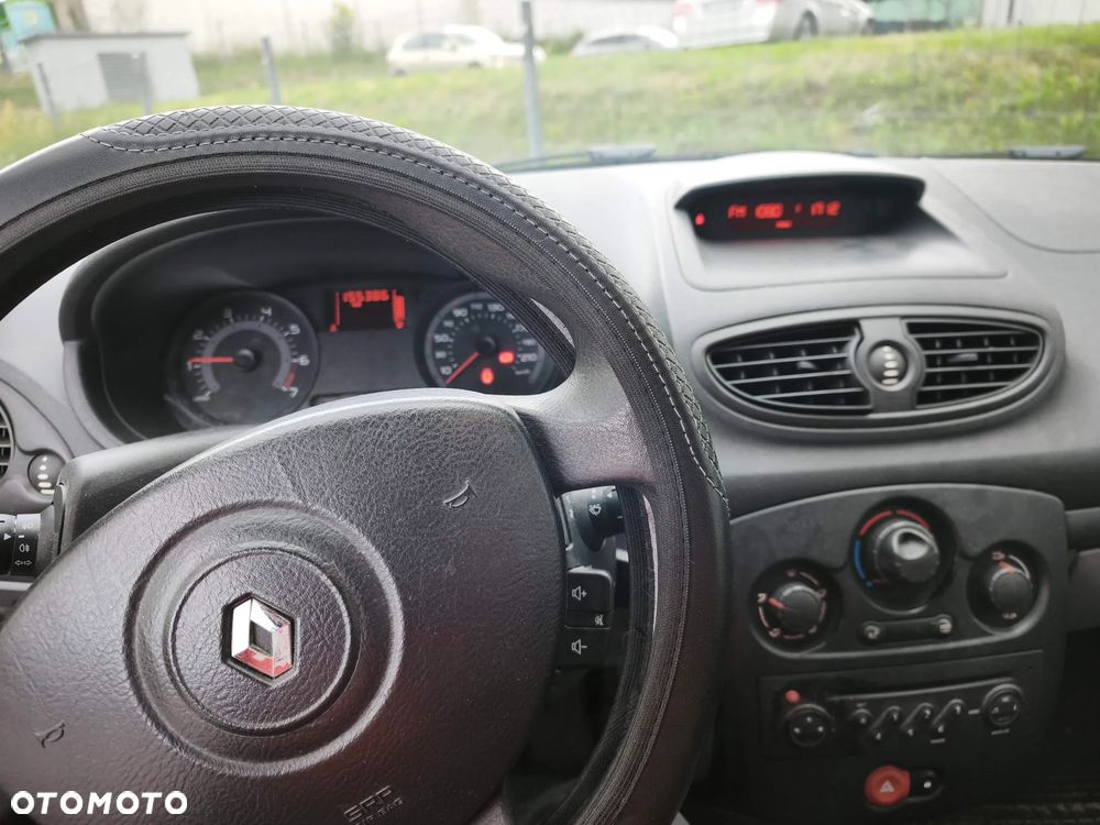Renault Clio - 5
