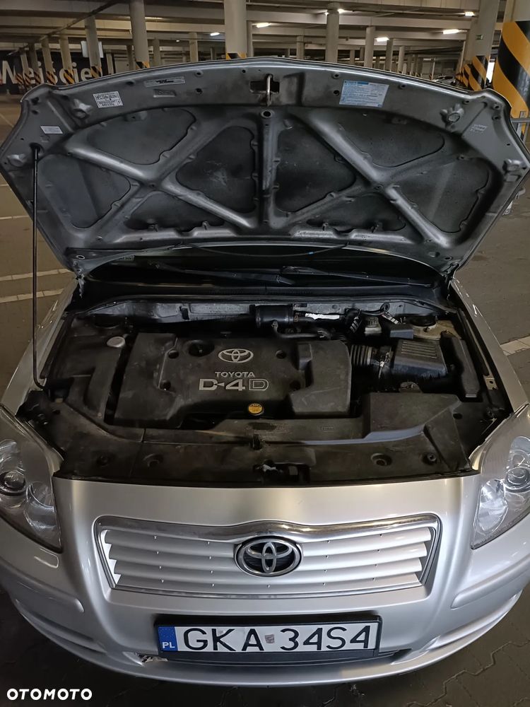 Toyota Avensis 2.0 D-4D Luna - 5