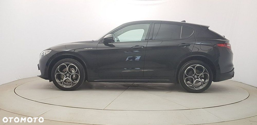 Alfa Romeo Stelvio - 4