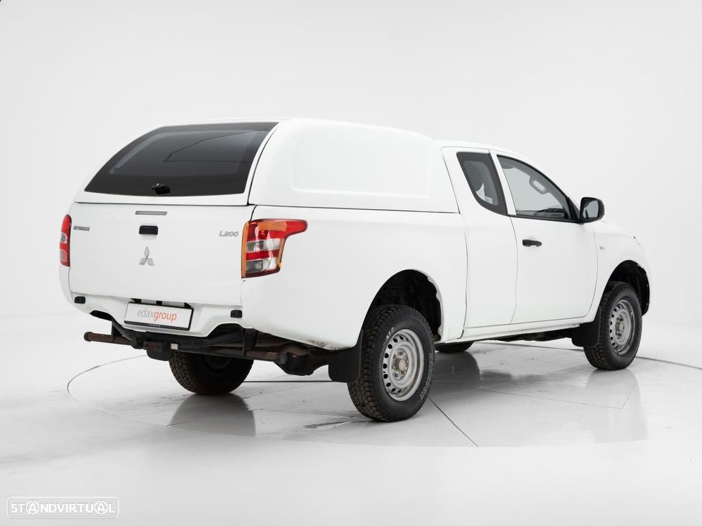 Mitsubishi L200 2.4 DI-D Club Invite 4WD c/iva - 3