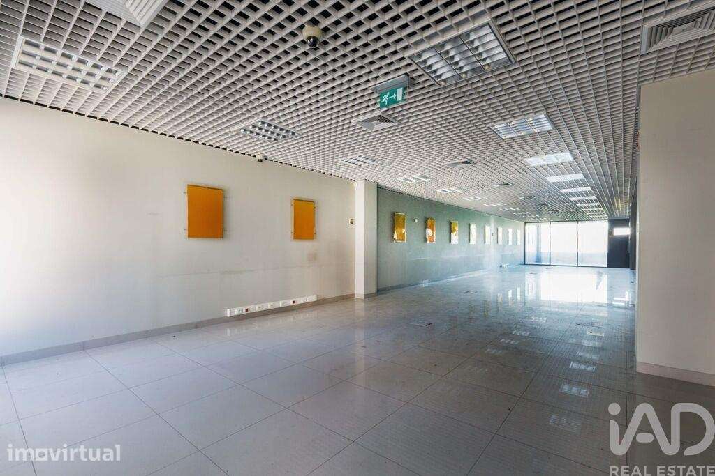 Loja / Estabelecimento Comercial em Paranhos de 237,00 m2 - Grande imagem: 2/18