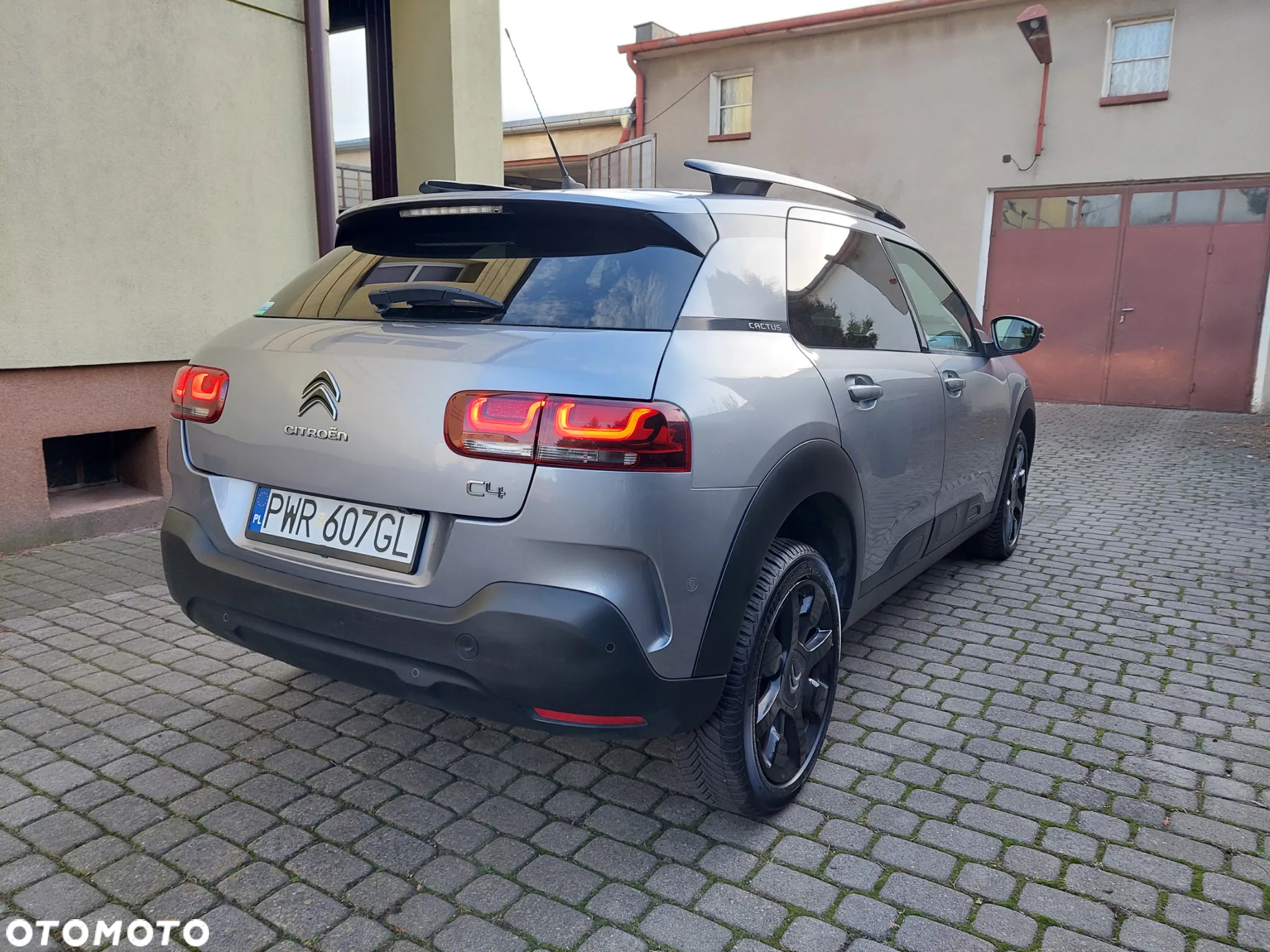 Citroën C4 Cactus 1.2 PureTech Shine S&S EAT6 - 5