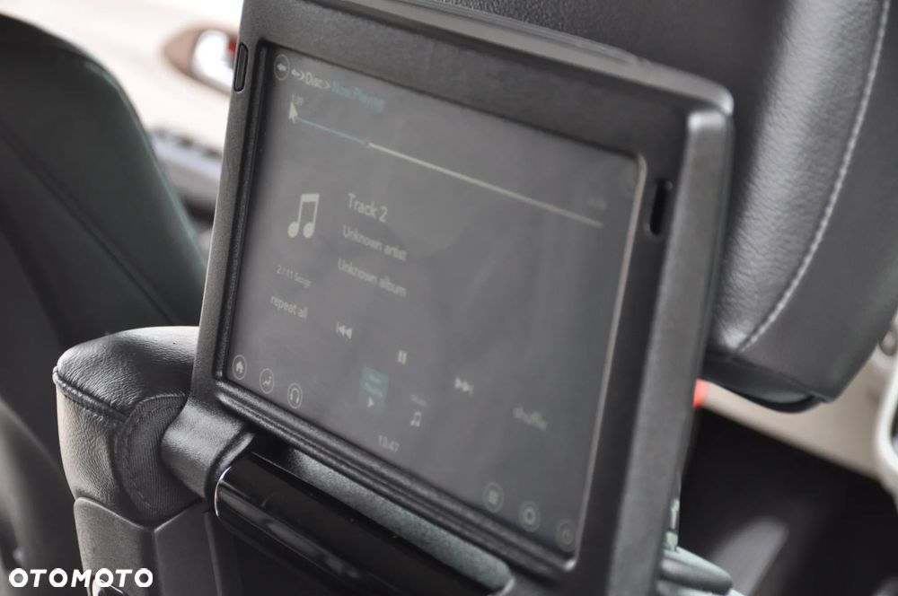 Chrysler Pacifica - 27