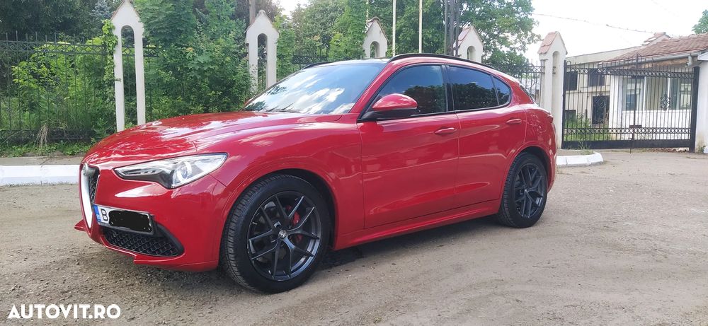 Alfa Romeo Stelvio 2.0 Turbo 16V AT8-Q4 Ti - 3