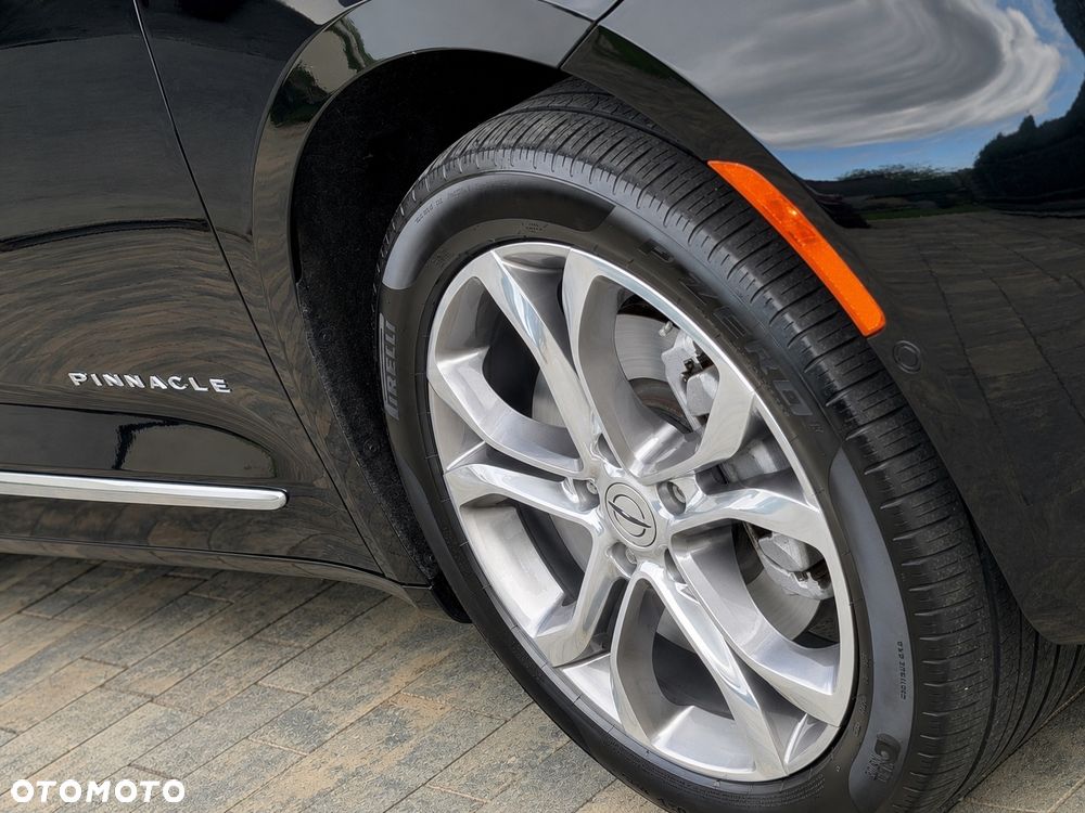 Chrysler Pacifica - 15