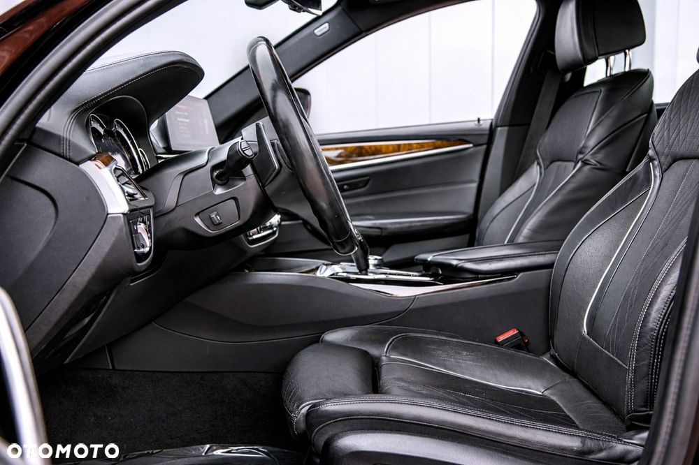 BMW Seria 5 530i M Sport sport - 22