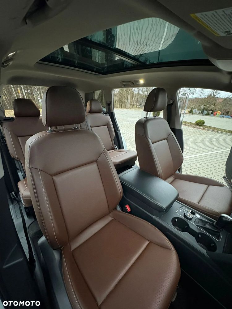 Volkswagen Atlas - 2