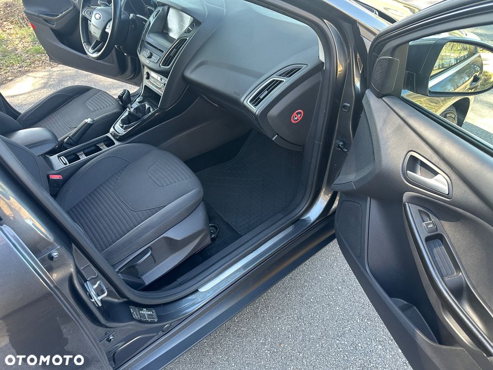 Ford Focus 1.5 TDCi ECOnetic 88g Start-Stopp-System Titanium - 23