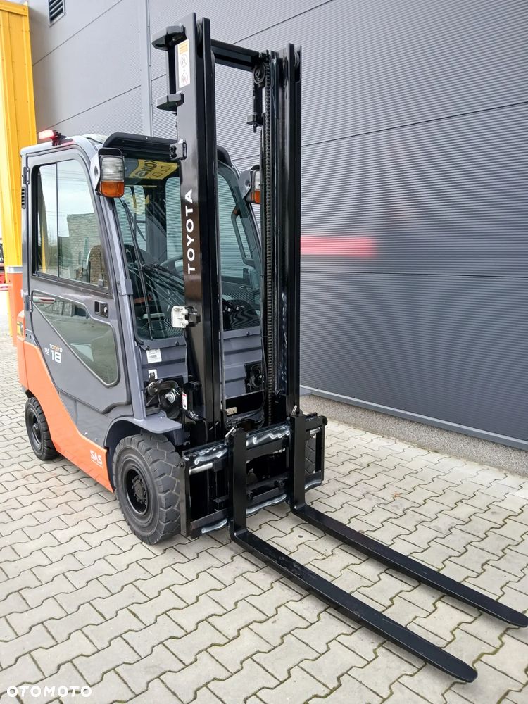 Toyota 02-8FDF18 - 3