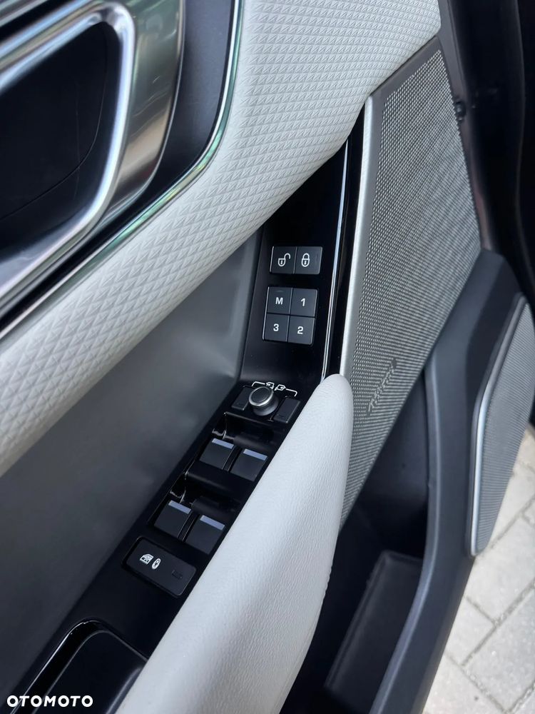 Land Rover Range Rover Velar - 21
