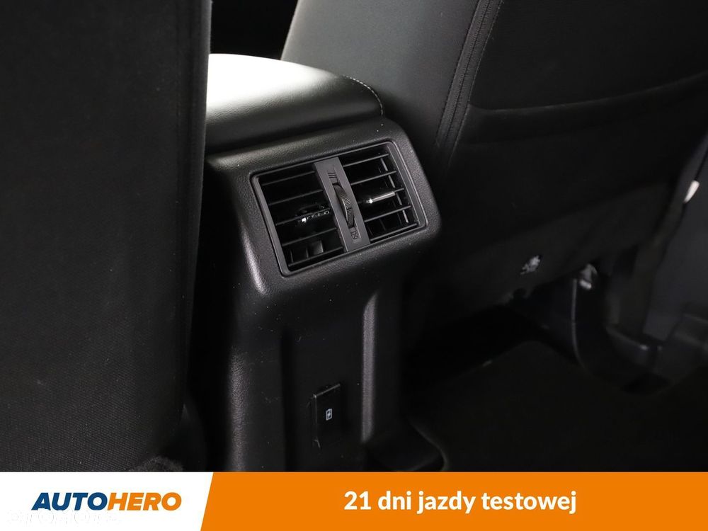 Mitsubishi Outlander - 35