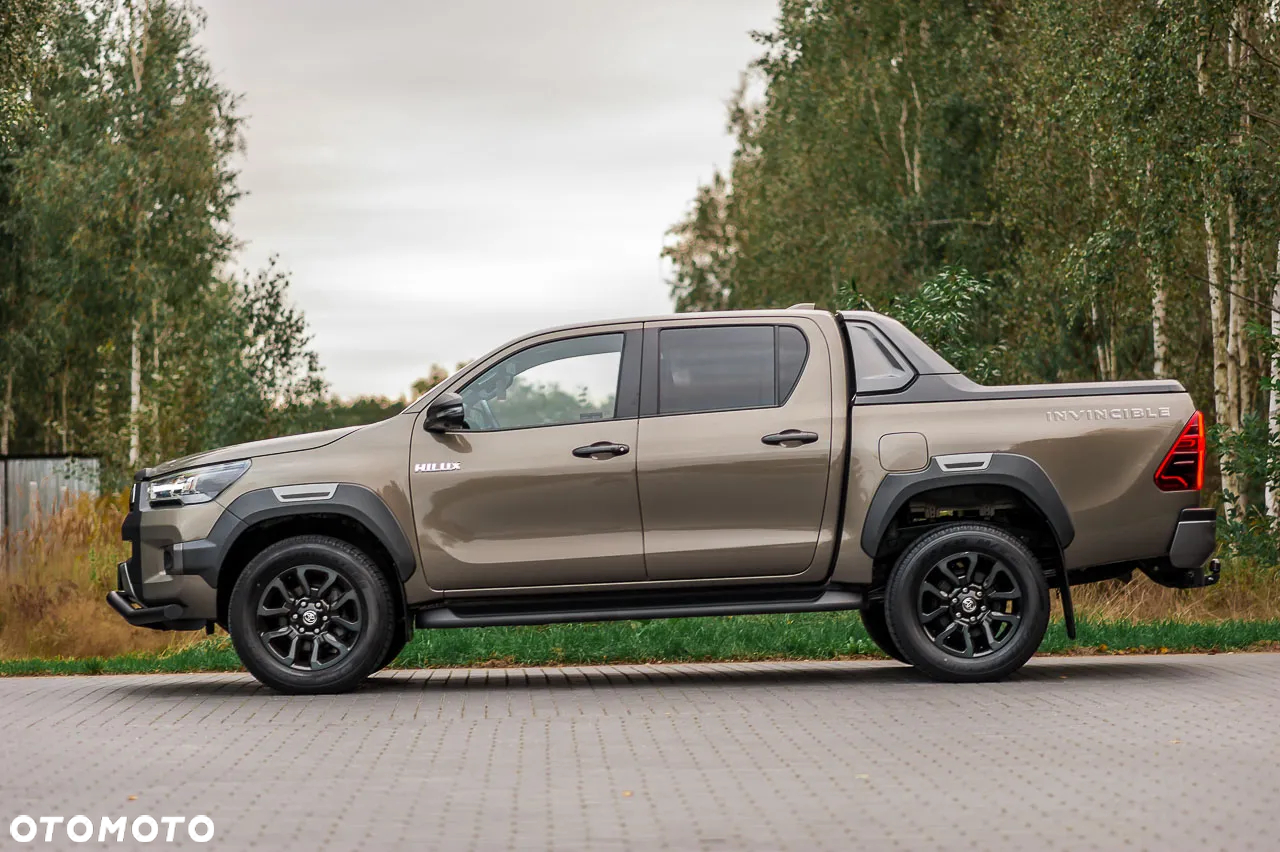 Toyota Hilux 2.8 D-4D Double Cab Invincible Sport 4x4 - 20