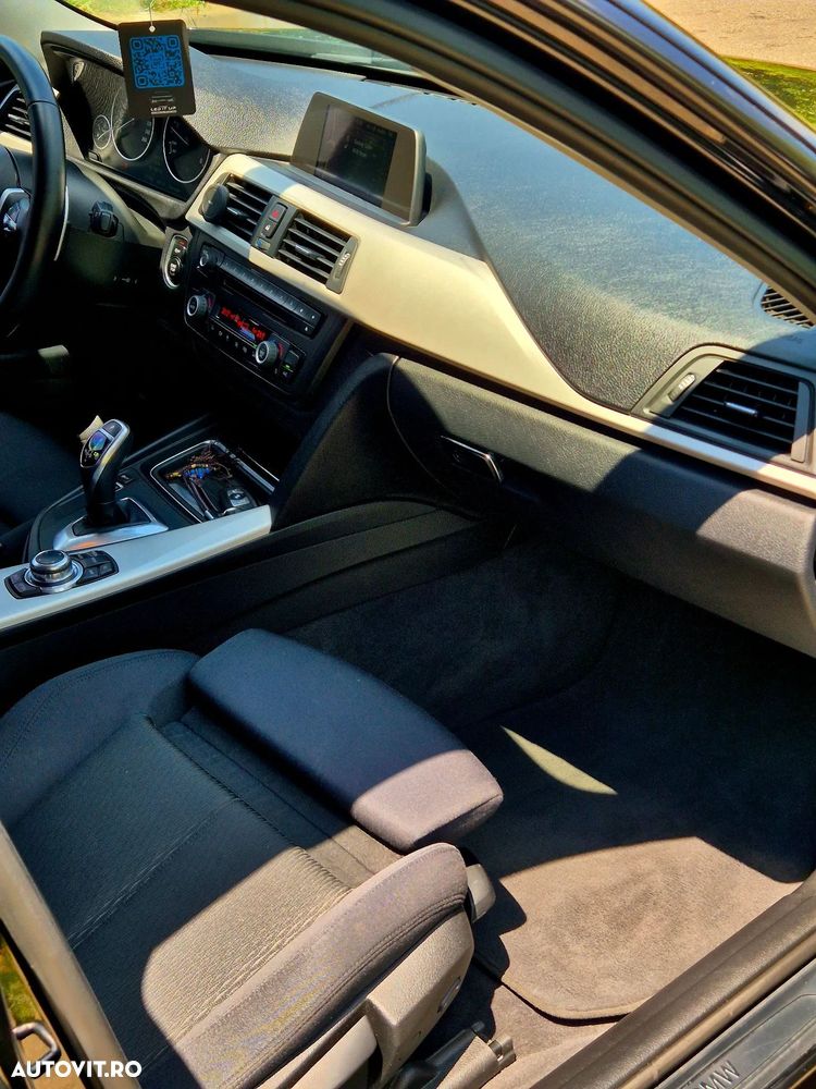 BMW Seria 3 320d Aut. - 14