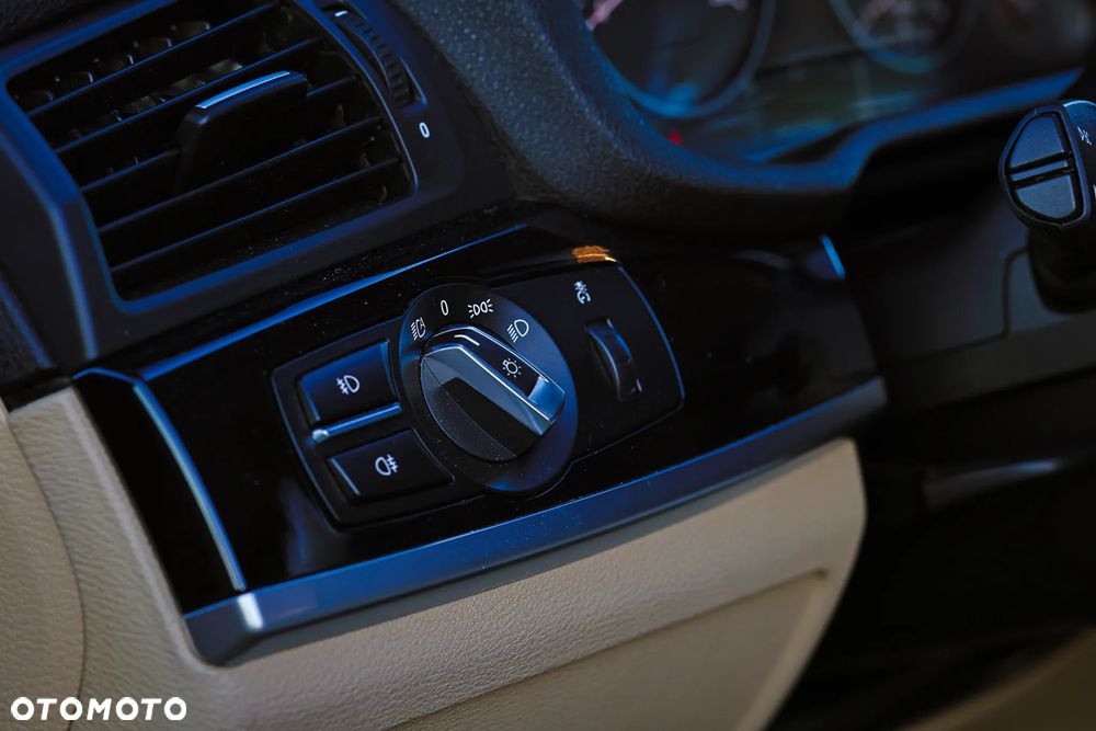 BMW X3 xDrive20d - 17