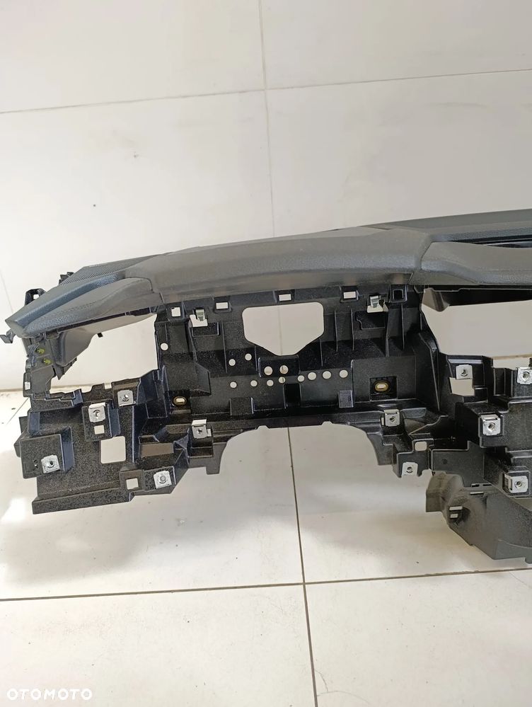 Deska konsola poduszki pasy eu head up #2 Audi Q8 e-tron etron lift - 5