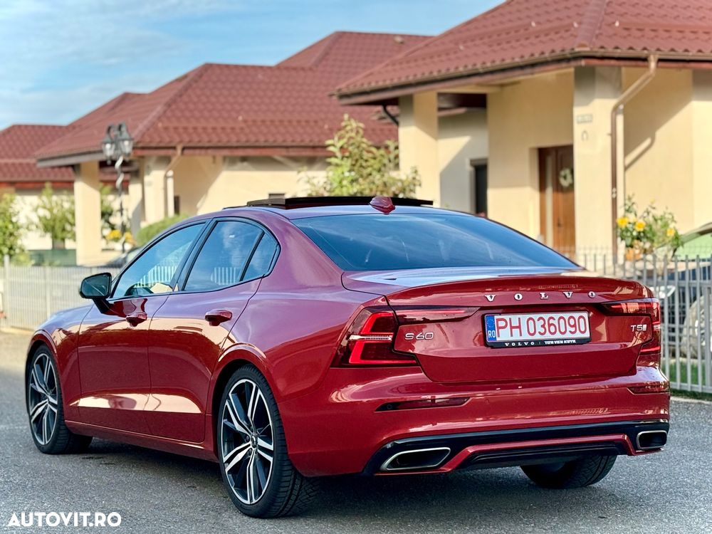 Volvo S60 T5 R-Design - 4