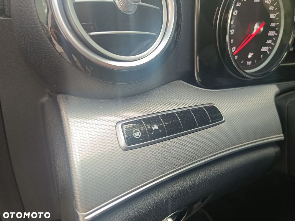 Mercedes-Benz Klasa E 220 d 9G-TRONIC Exclusive - 18