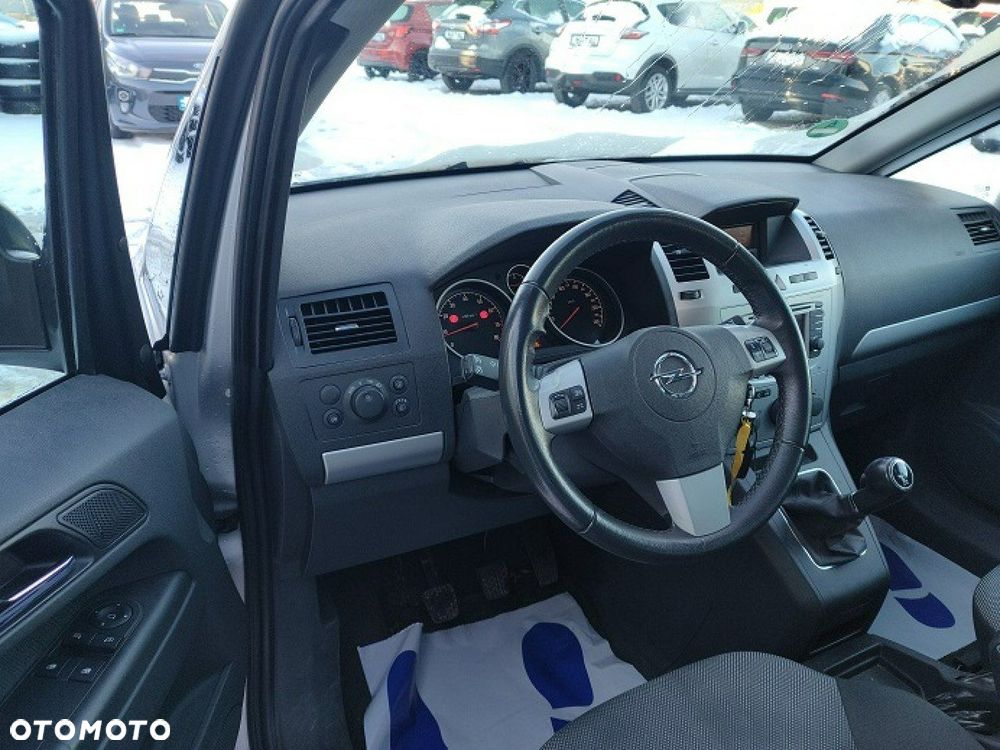 Opel Zafira - 12