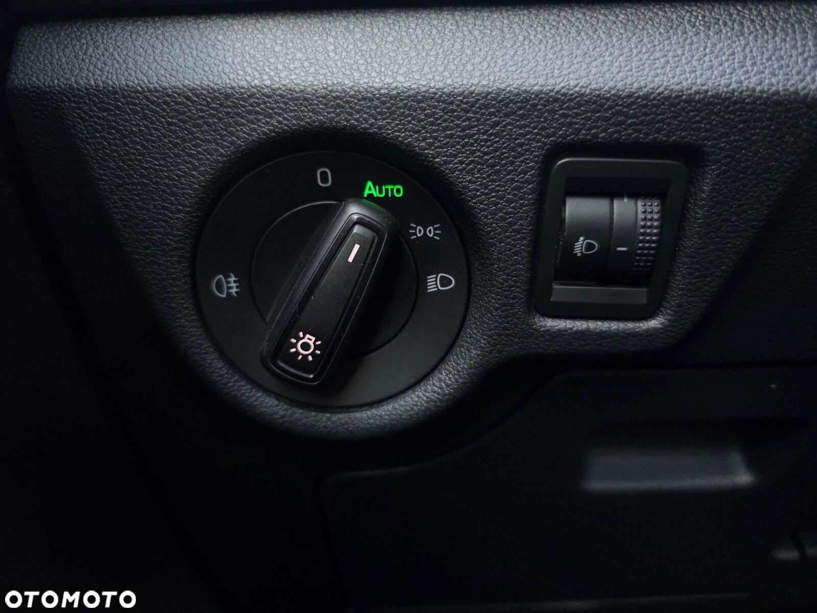 Skoda Kamiq 1.0 TSI Ambition DSG - 10
