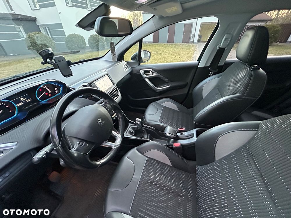 Peugeot 2008 BlueHDi 100 STOP & START Active - 11