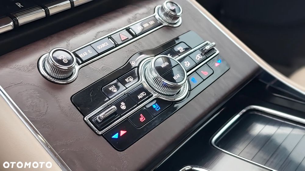 Lincoln Aviator - 20