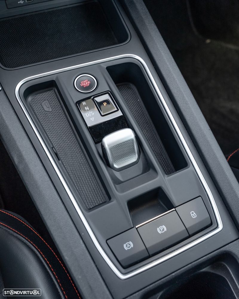 SEAT Leon ST 1.5 e-Hybrid DSG FR Black Edition - 26
