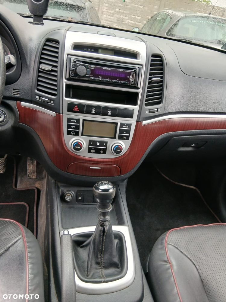 Hyundai Santa Fe 2.7 V6 Style - 9