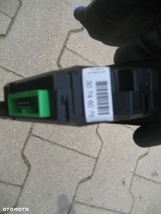 volvo xc90 03-14r przełącznik szyby przód prawy 30746075 europa OAK - 4