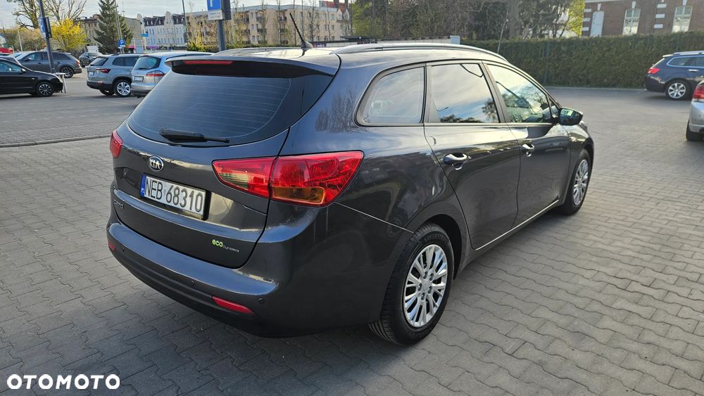 Kia Ceed - 6