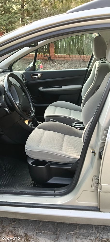 Peugeot 307 1.6 HDI Presence - 7