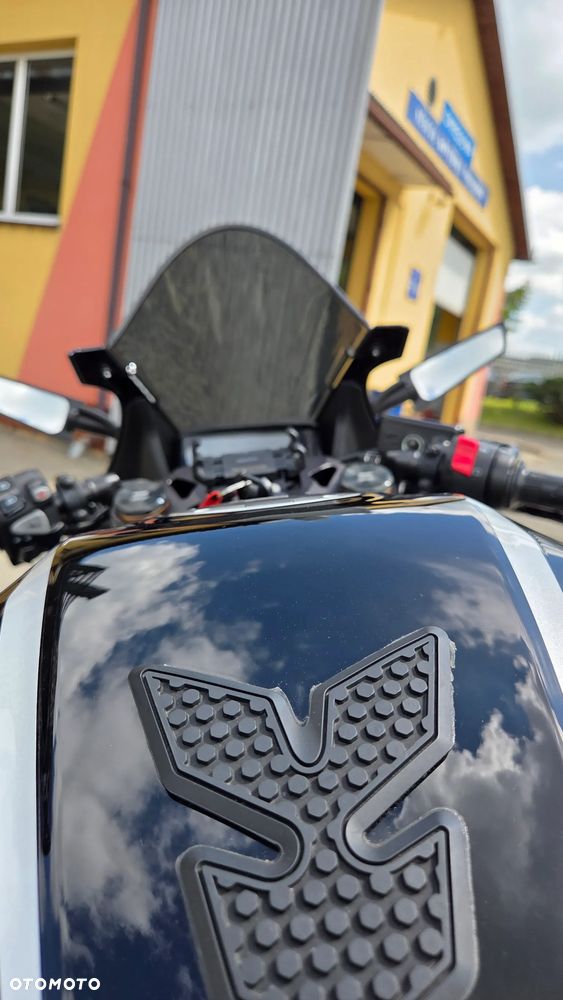 Honda CBR - 7
