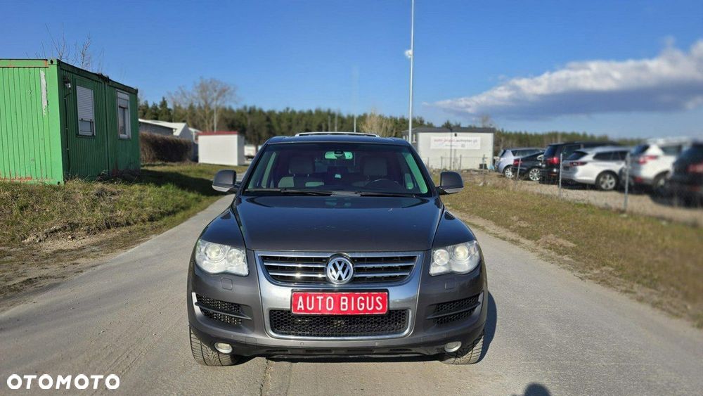 Volkswagen Touareg - 2
