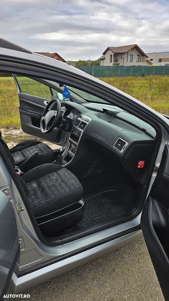 Peugeot 307 SW 1.6 HDI Starline - 12