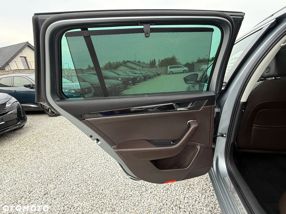 Skoda Superb 2.0 TDI SCR L&K DSG - 29