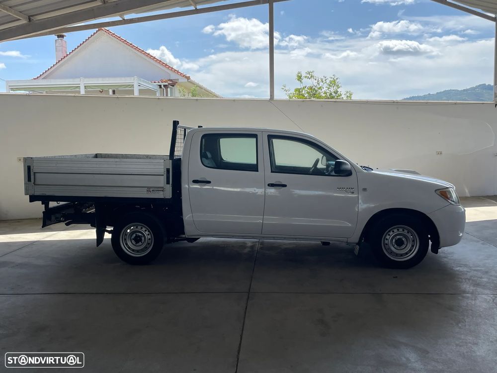 Toyota HILUX 2.4 D 2WD CD - 6