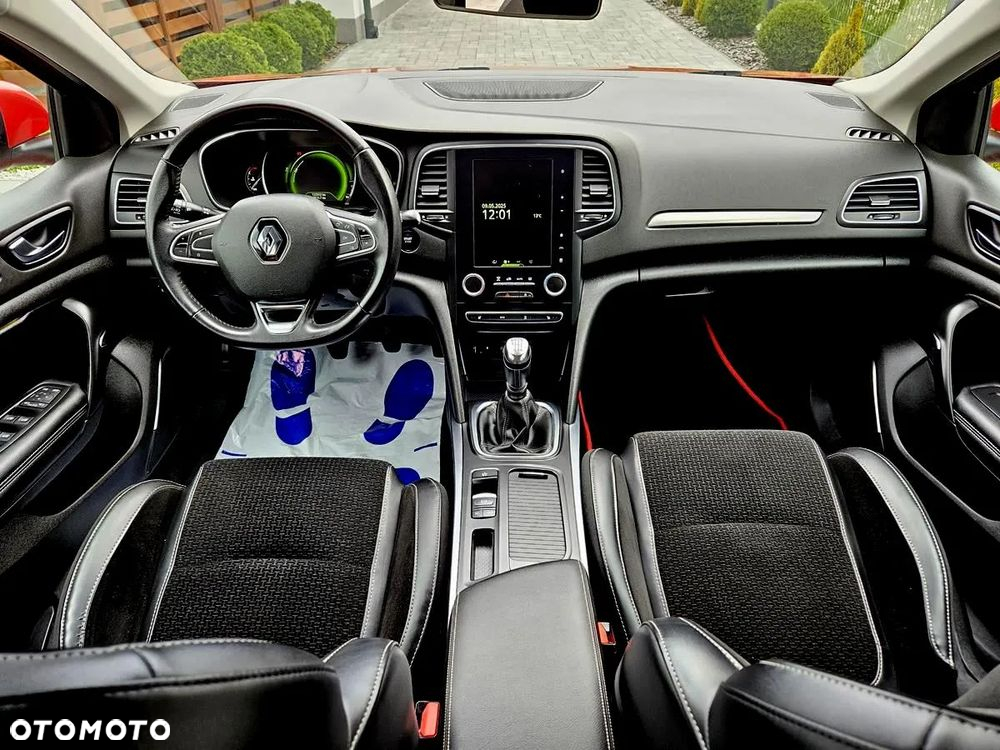 Renault Megane ENERGY TCe 130 Start & Stop Paris Business - 18