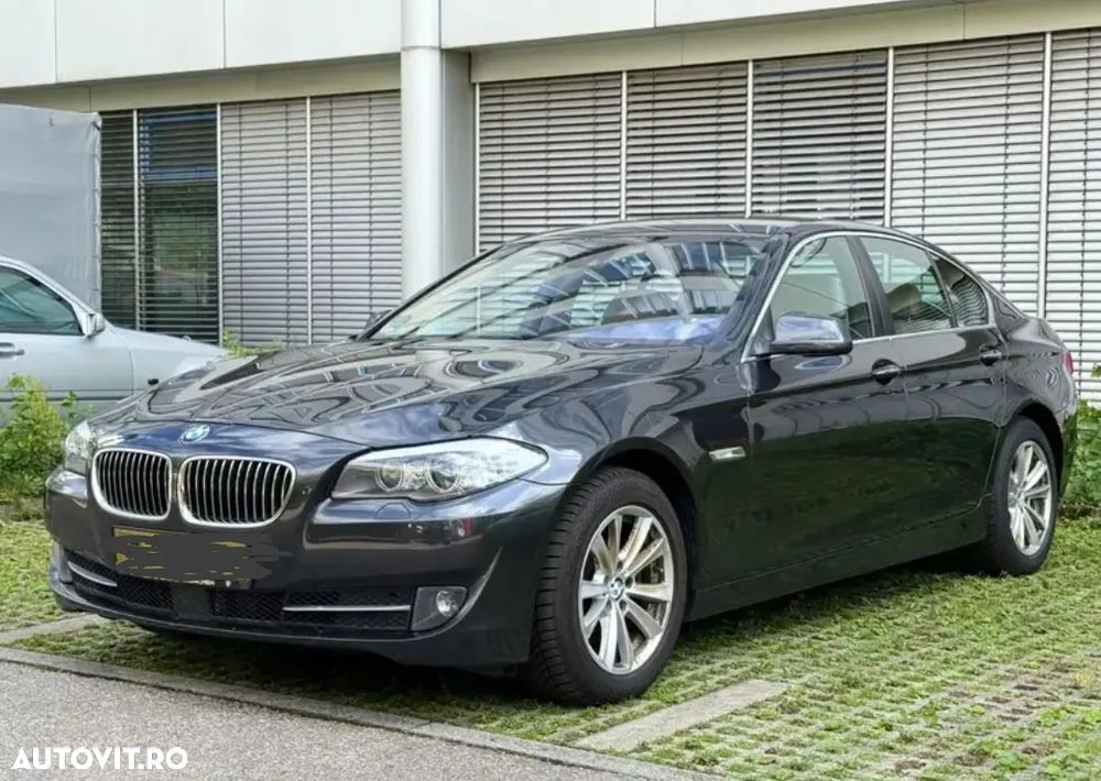 BMW Seria 5 520d Aut. Luxury Line - 1