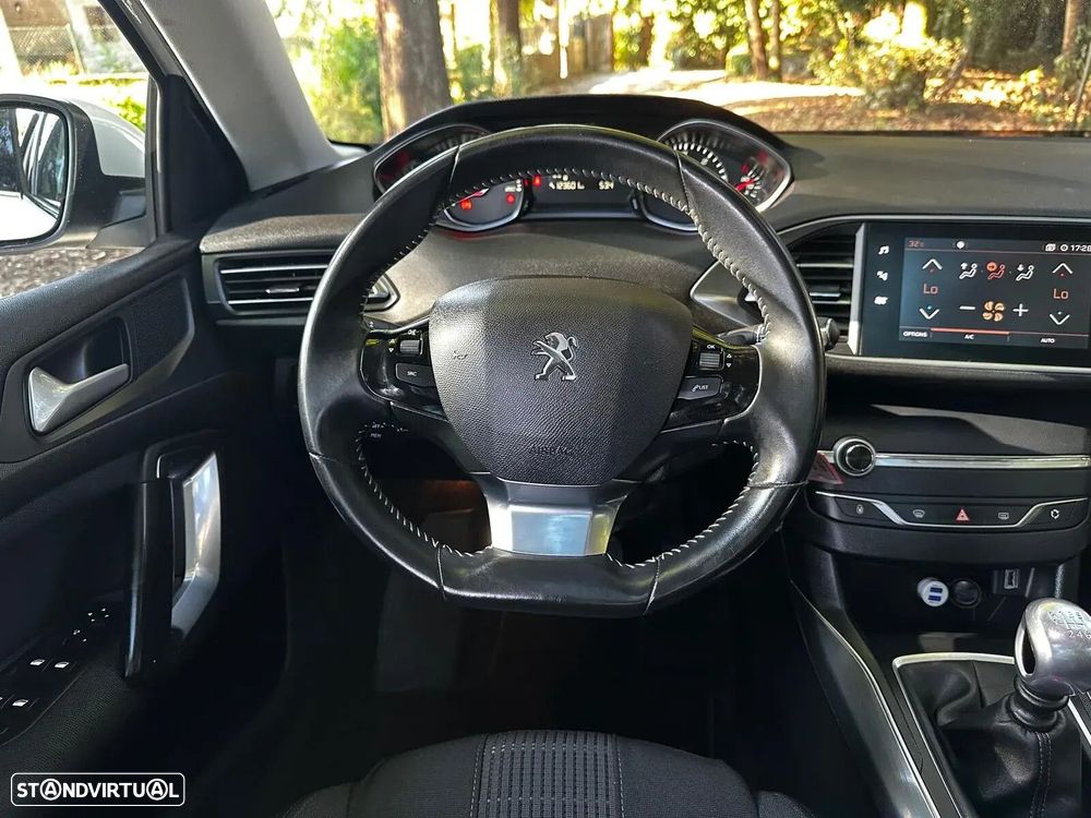 Peugeot 308 1.5 BlueHDi Allure - 21