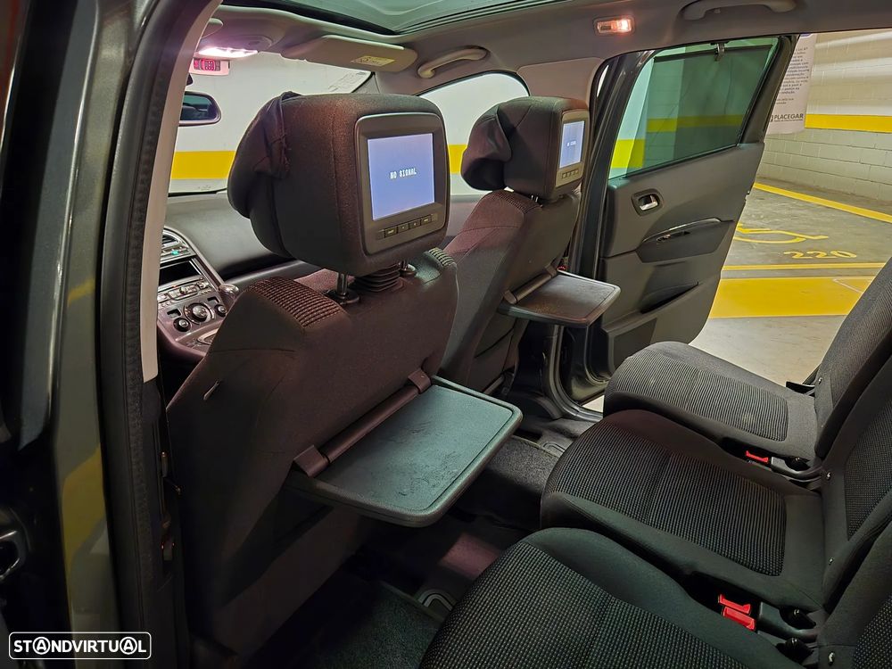 Peugeot 5008 1.6 E-HDi Allure 2-Tronic - 40