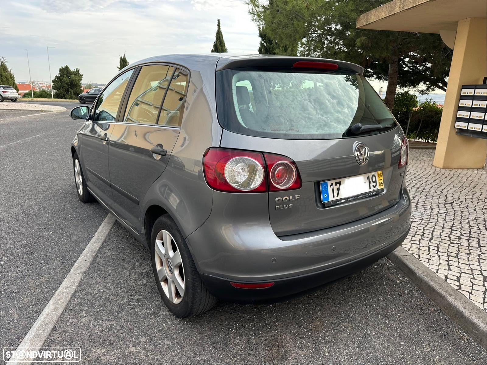 VW Golf Plus 1.9 TDi Confortline - 4