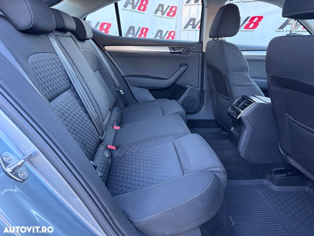 Skoda Superb 2.0 TDI DSG Style - 20