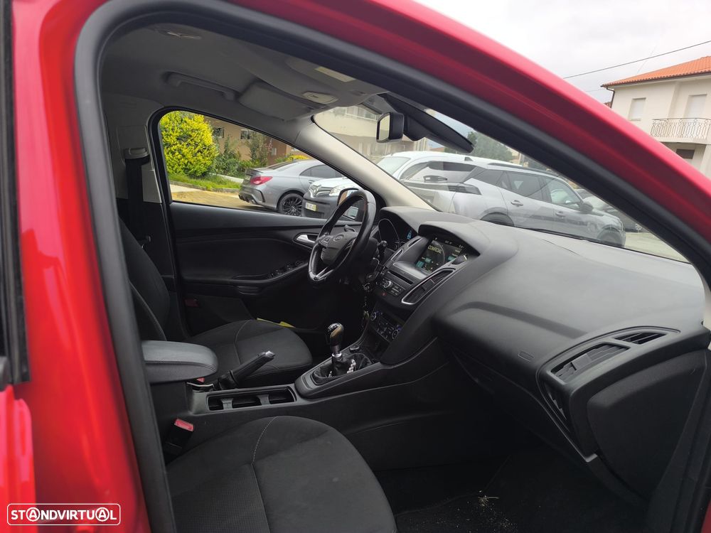 Ford Focus - 12